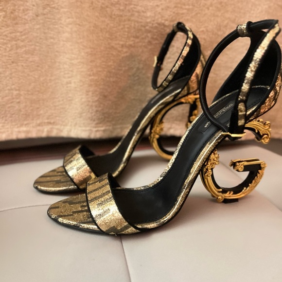 Dolce & Gabbana Logo Embellished Heel Sandals - Picture 9 of 10